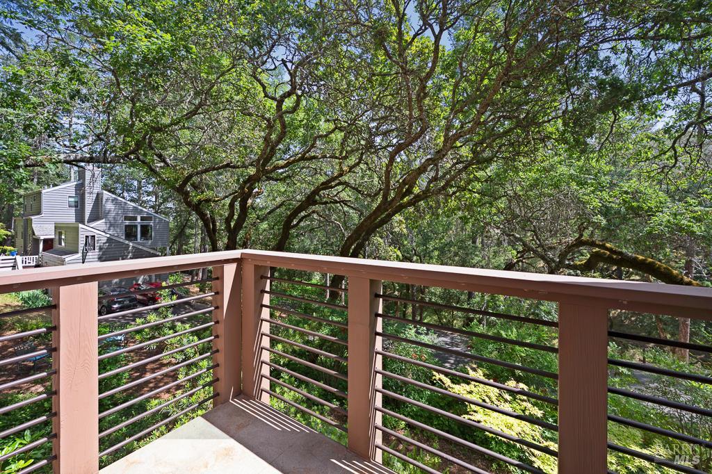 827 Wild Oak Drive