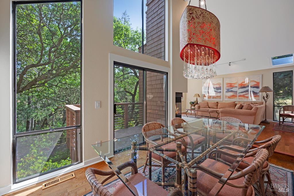 827 Wild Oak Drive