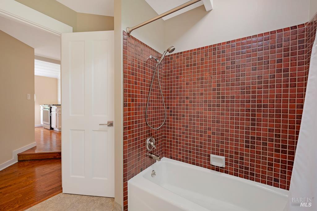 827 Wild Oak Drive