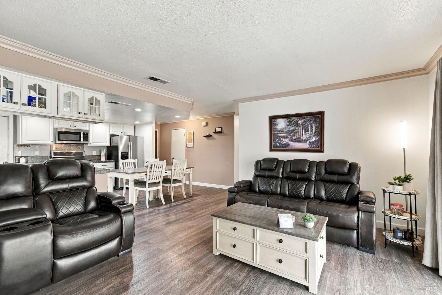 8252 Valley View Drive