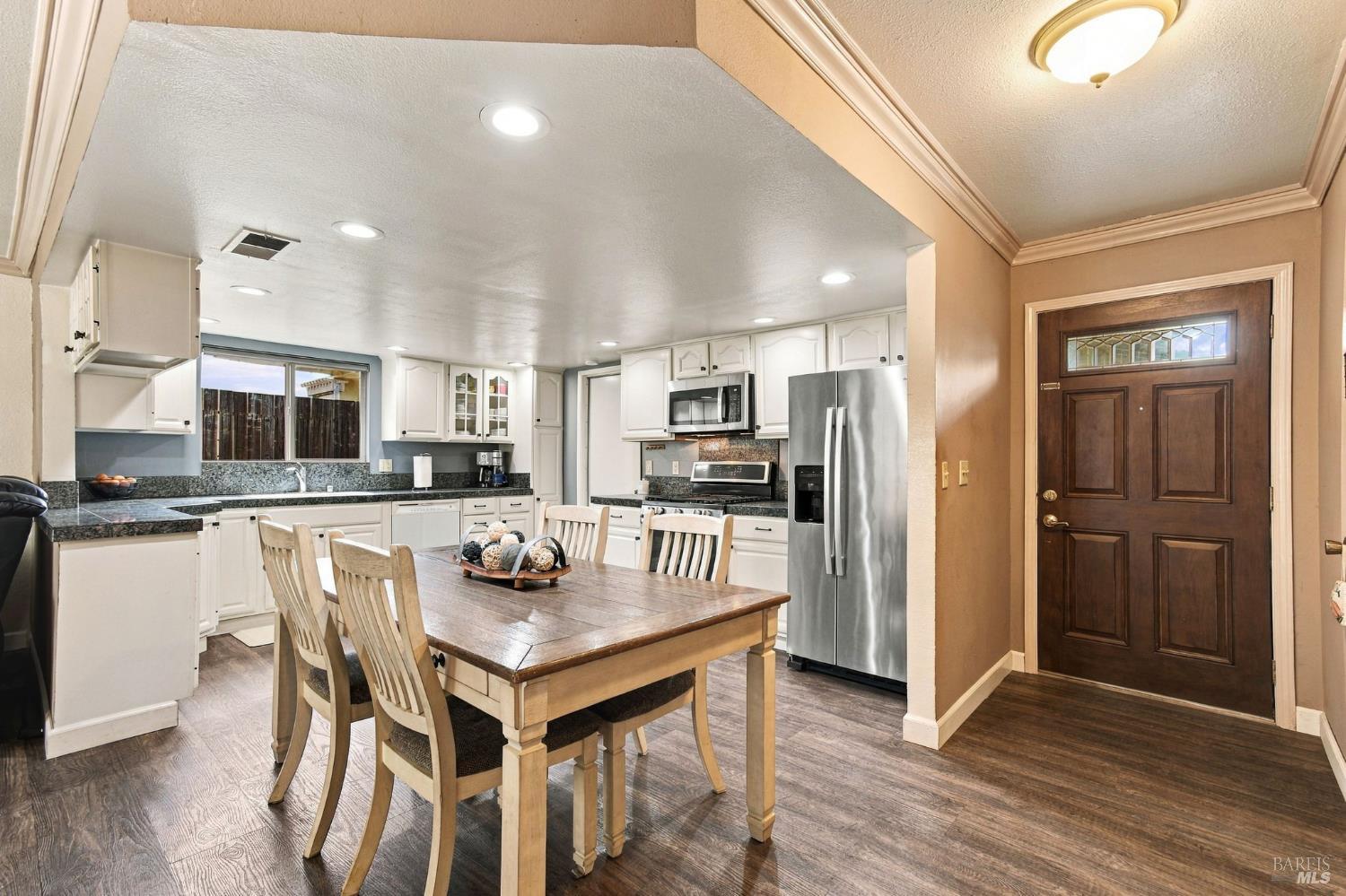 8252 Valley View Drive