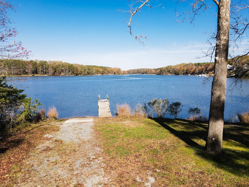10 Rowes Landing Rd
