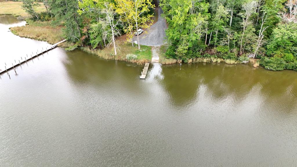 10 Rowes Landing Rd