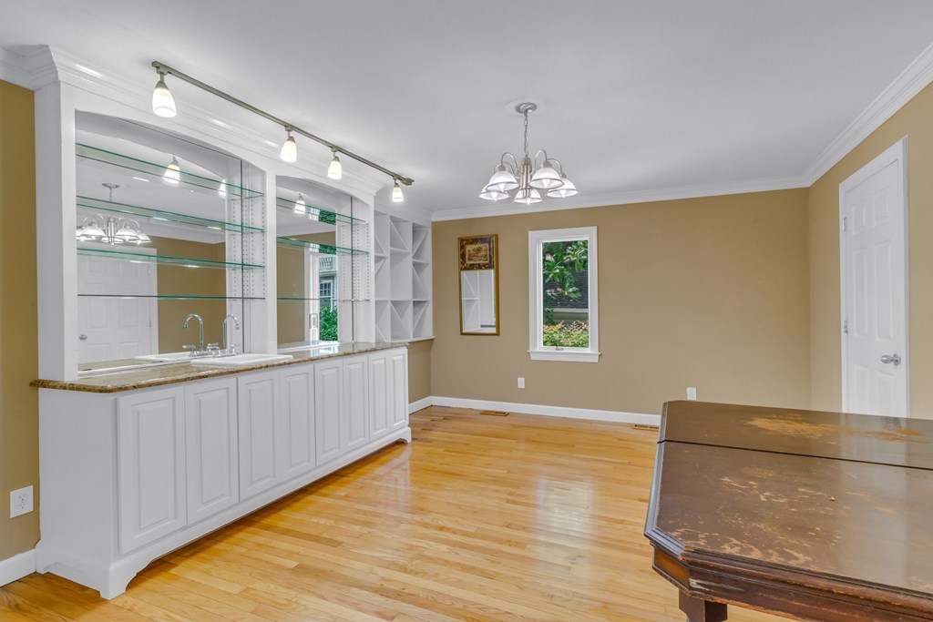 86 Waverly Avenue