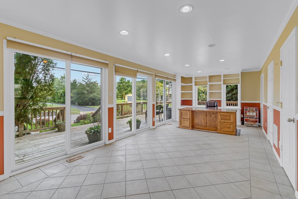 86 Waverly Avenue