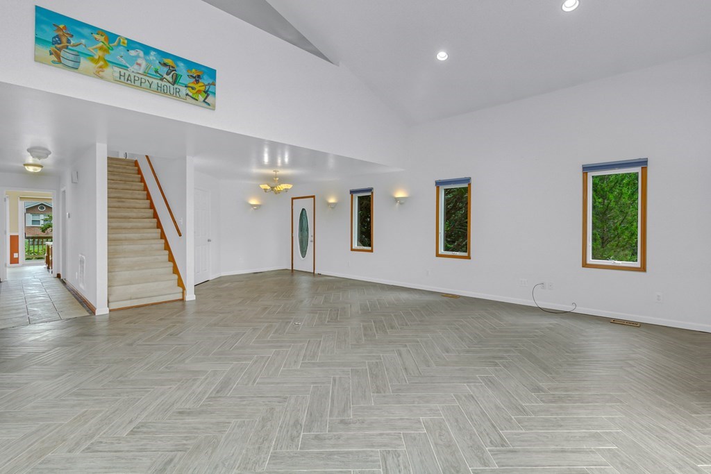 86 Waverly Avenue