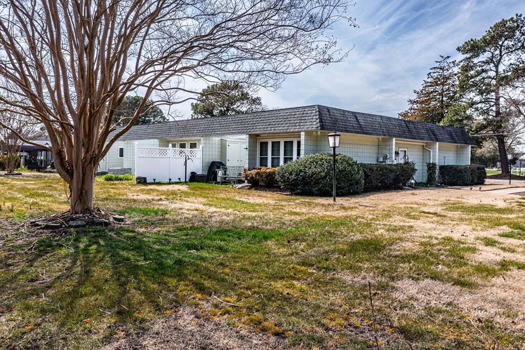 195 South Drive
