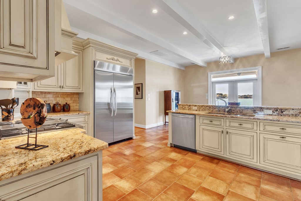 2539 Lighthouse View Drive