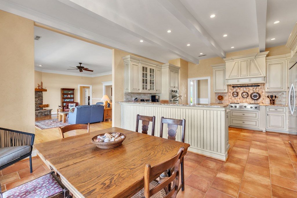 2539 Lighthouse View Drive