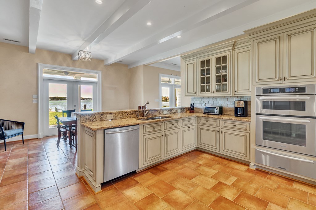 2539 Lighthouse View Drive