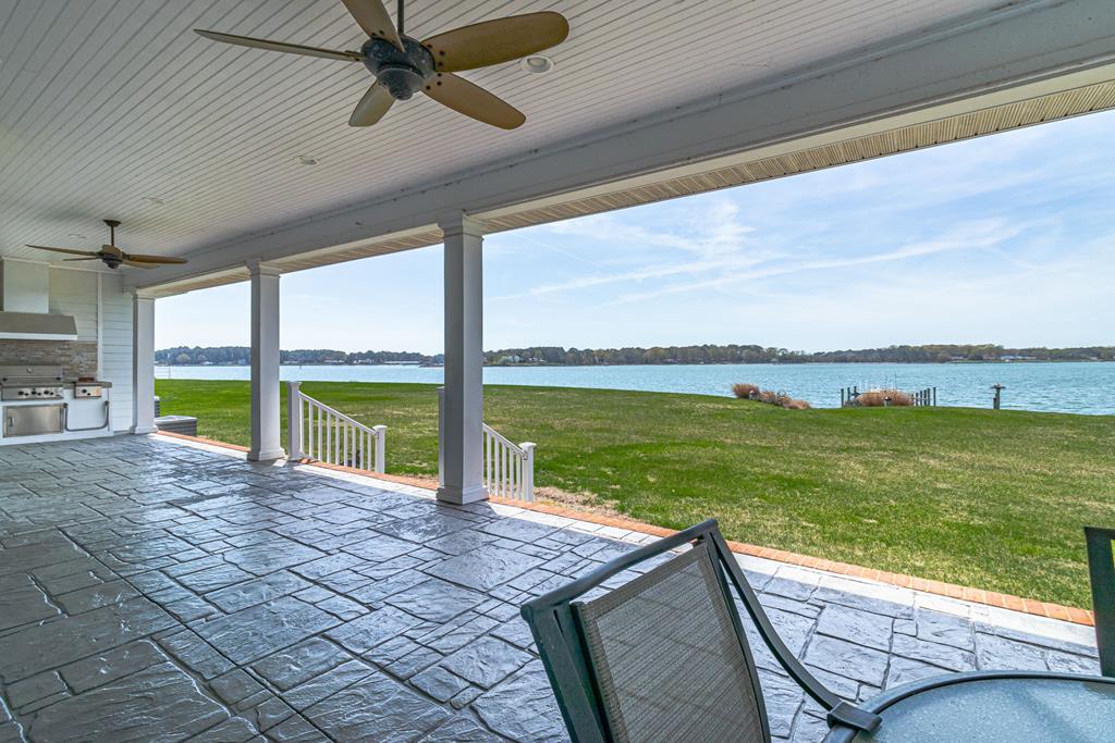 2539 Lighthouse View Drive