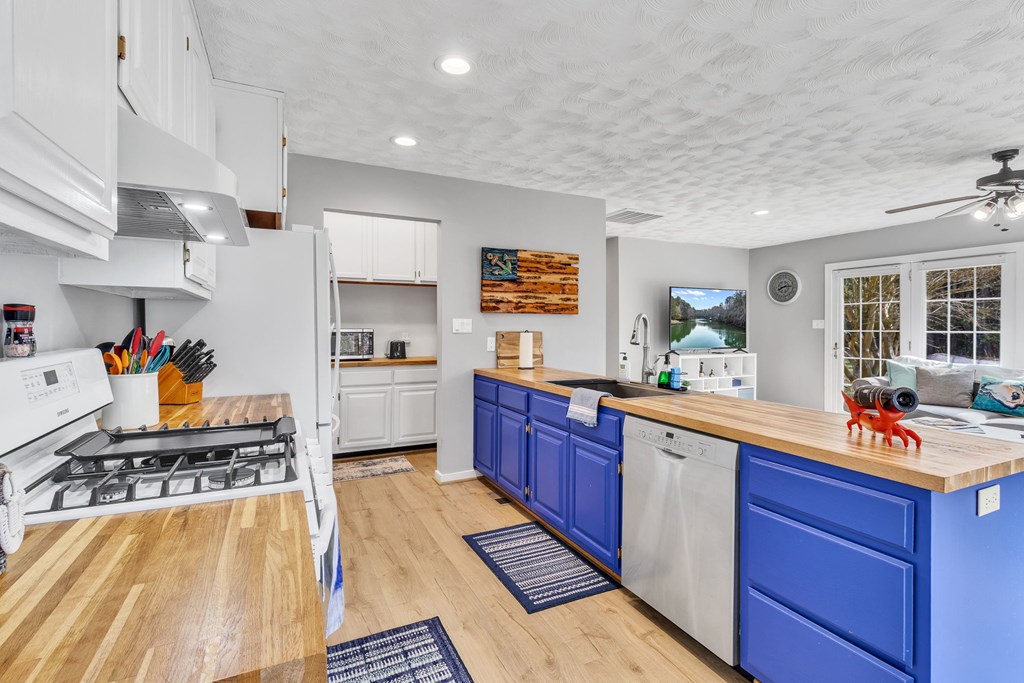 181 Rose Drive