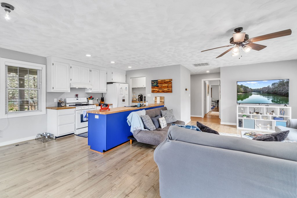 181 Rose Drive