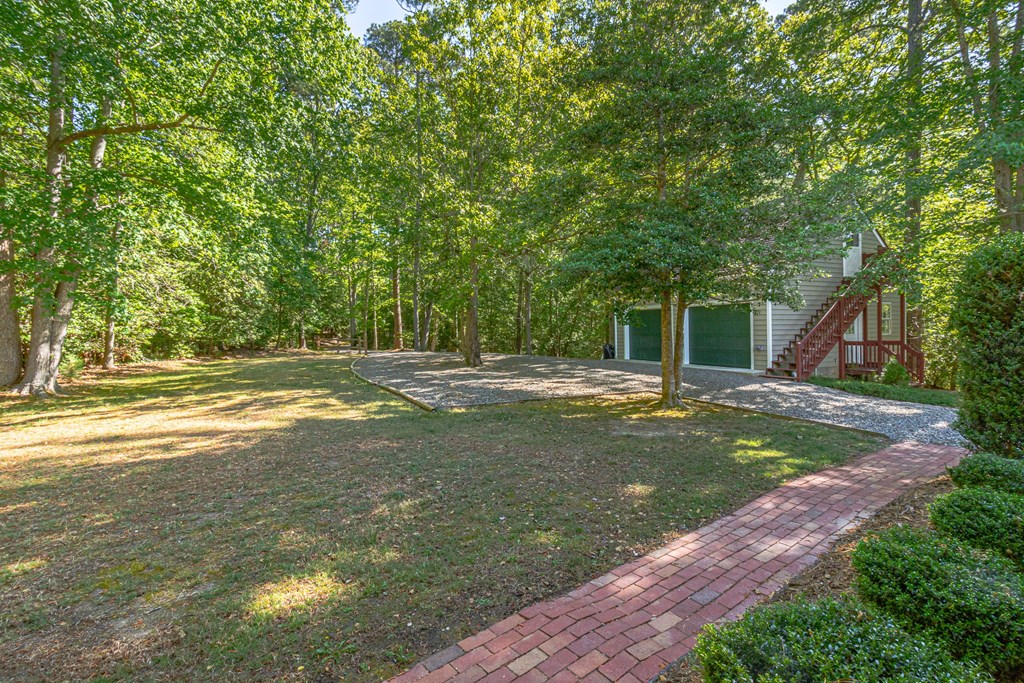 1121 Browns Lane