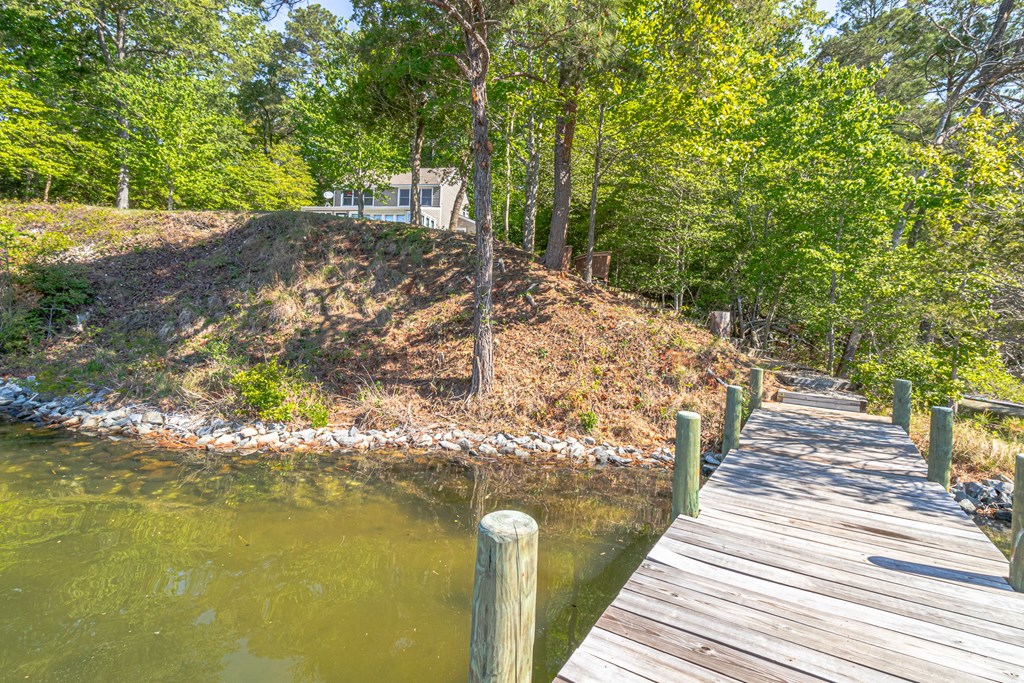 1121 Browns Lane