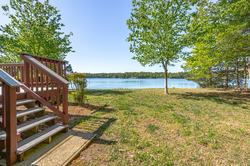 1121 Browns Lane