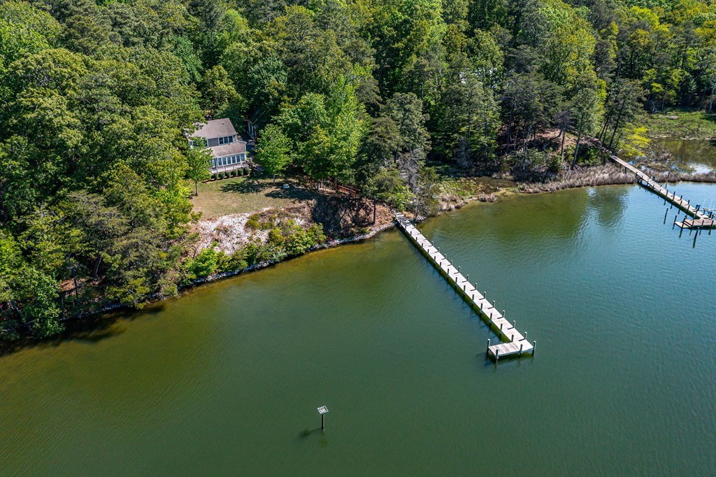 1121 Browns Lane