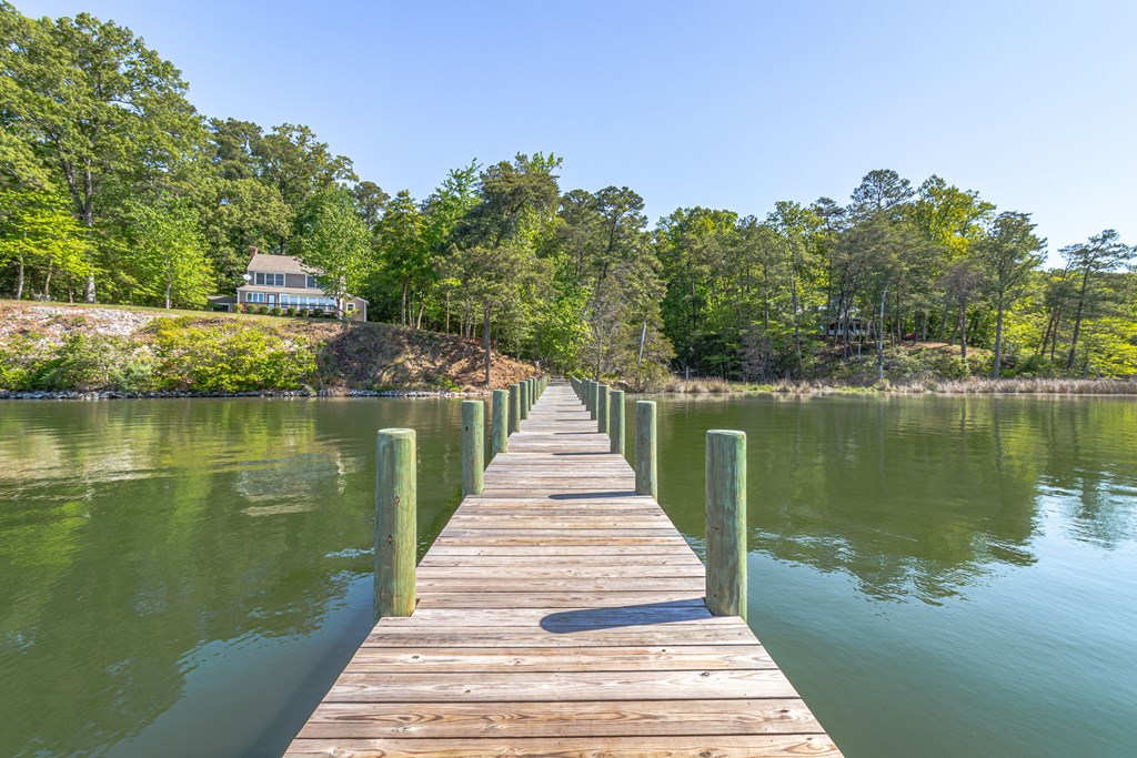1121 Browns Lane