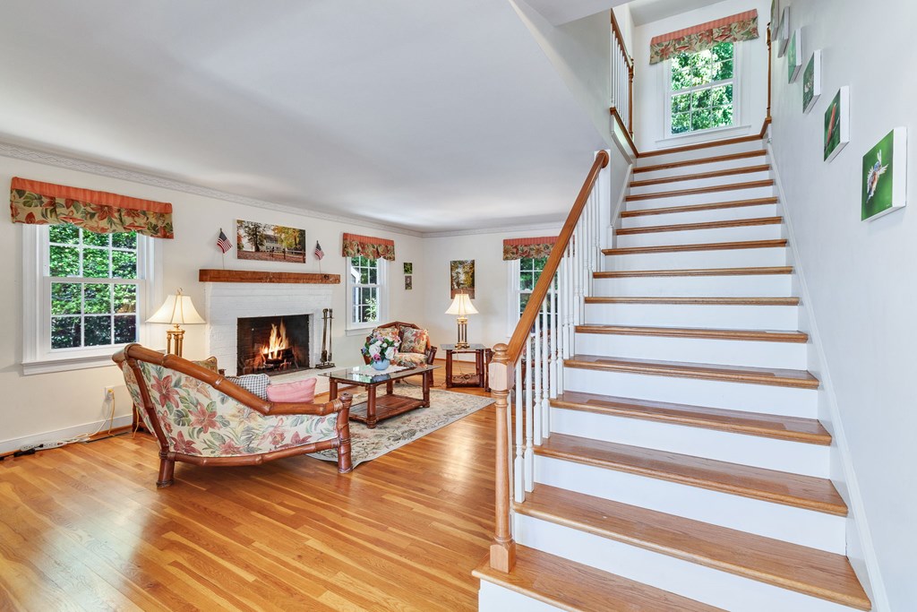 1121 Browns Lane