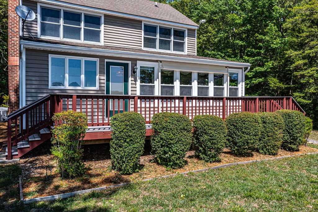 1121 Browns Lane