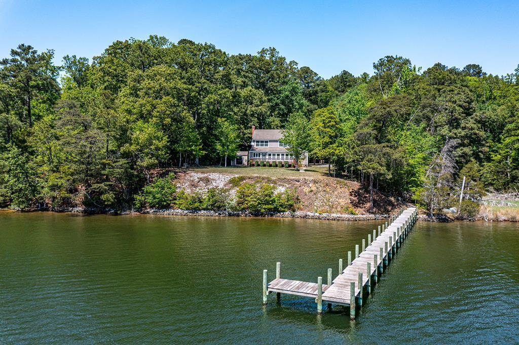 1121 Browns Lane