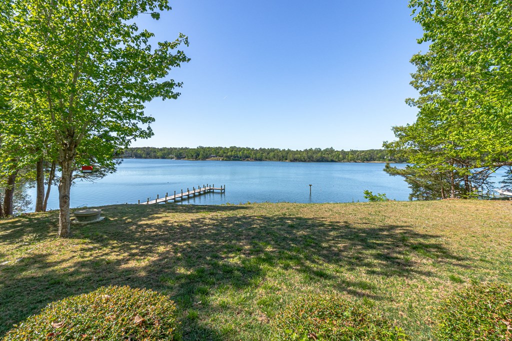 1121 Browns Lane