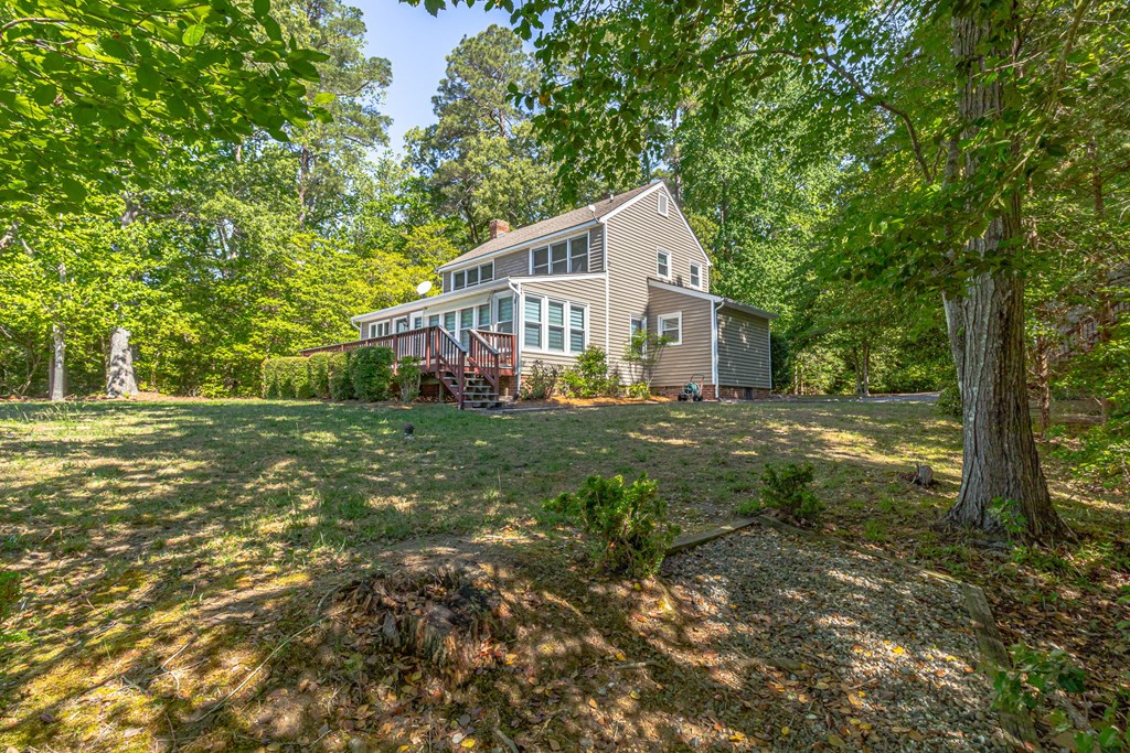 1121 Browns Lane