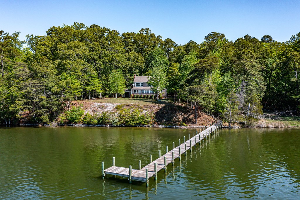 1121 Browns Lane