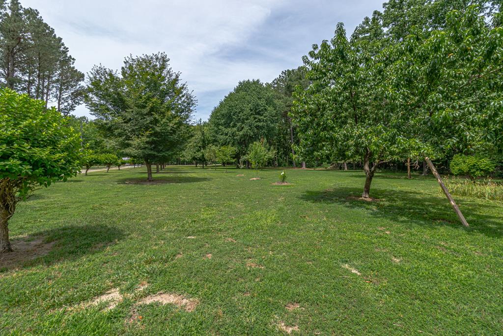 47 Edgewater Drive