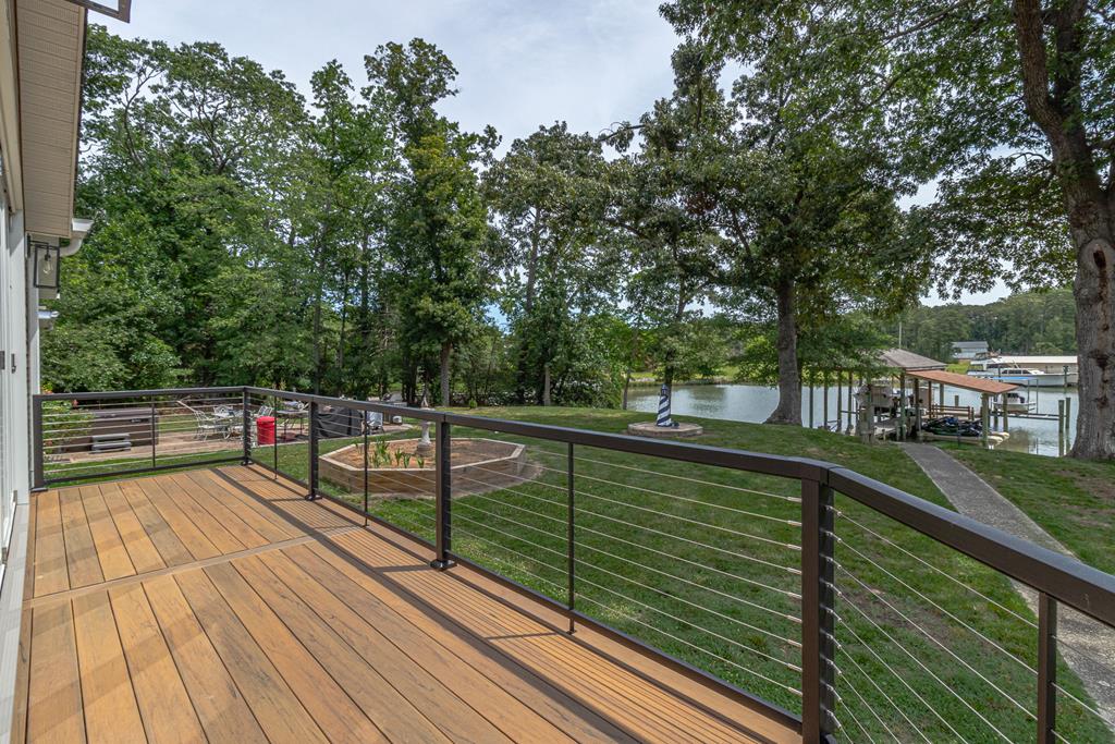 47 Edgewater Drive