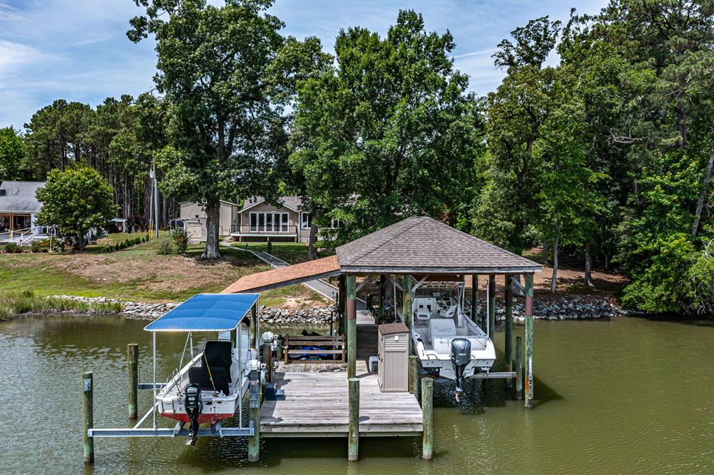 47 Edgewater Drive