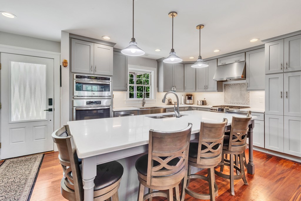 47 Edgewater Drive