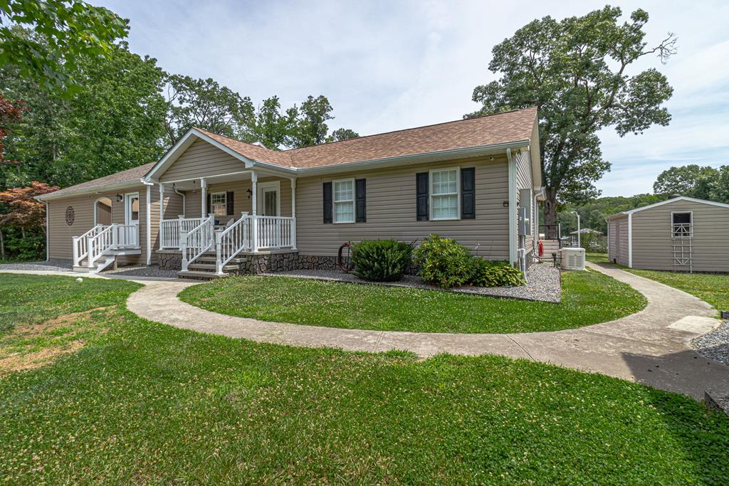 47 Edgewater Drive