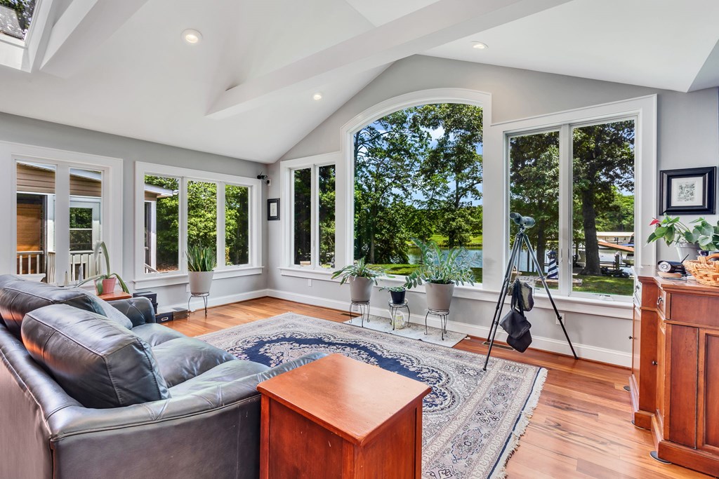 47 Edgewater Drive