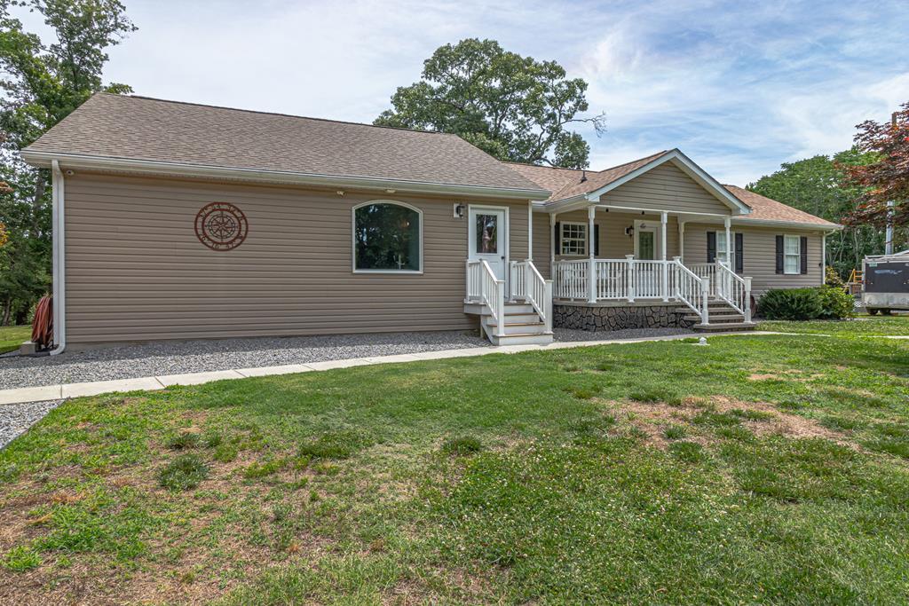 47 Edgewater Drive
