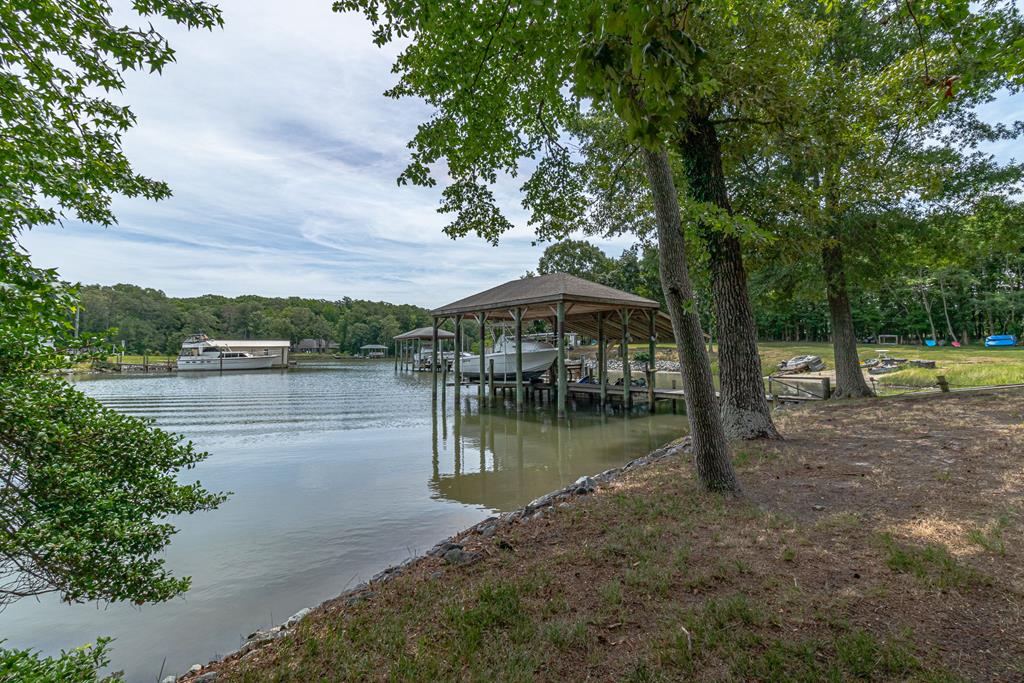 47 Edgewater Drive