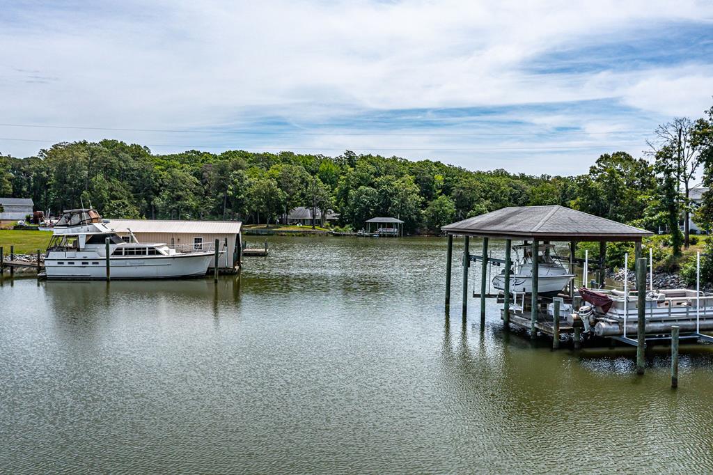 47 Edgewater Drive