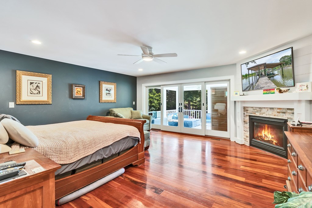 47 Edgewater Drive