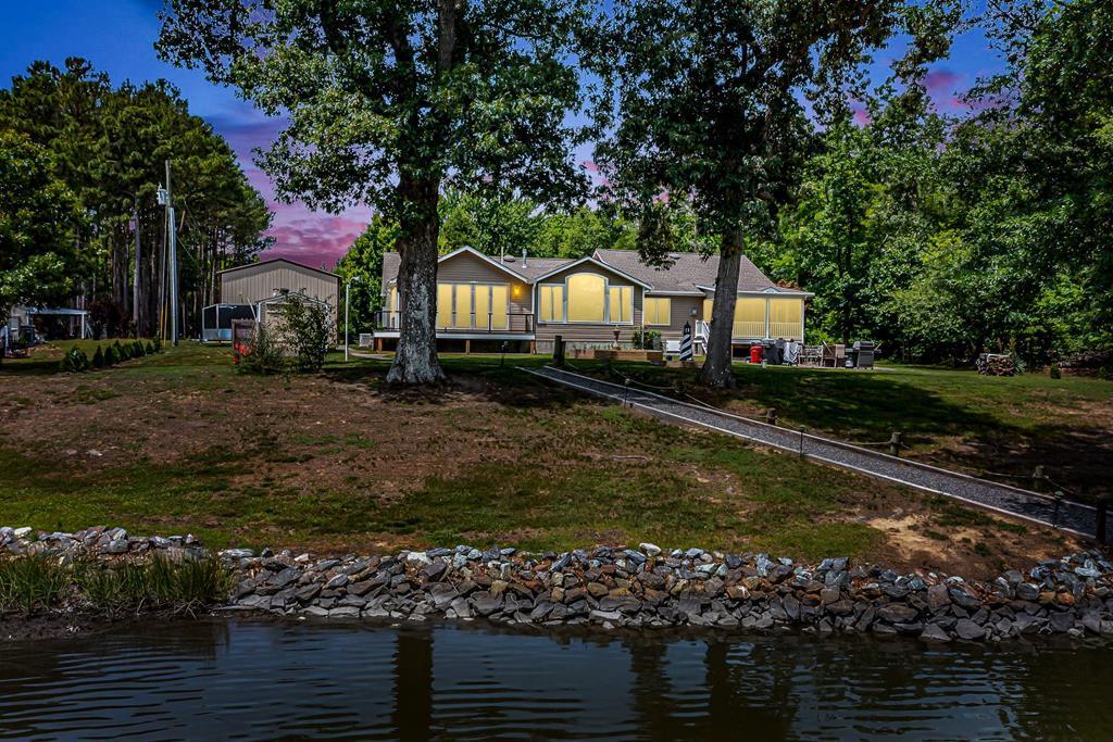 47 Edgewater Drive