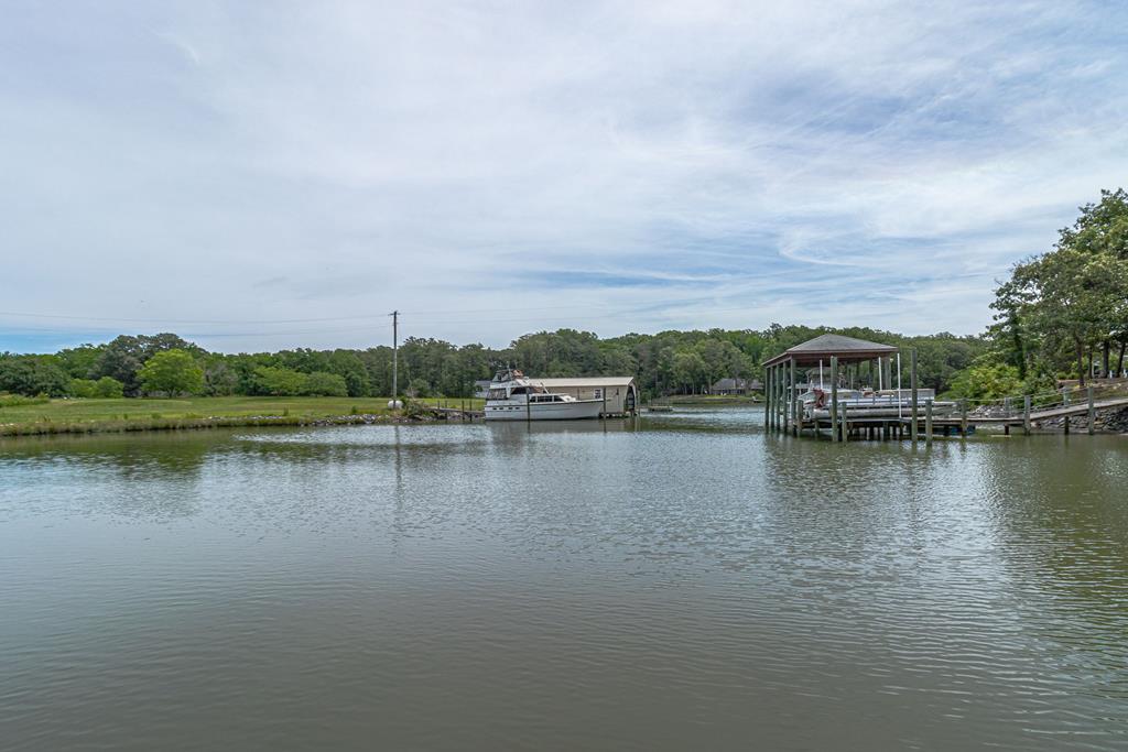 47 Edgewater Drive