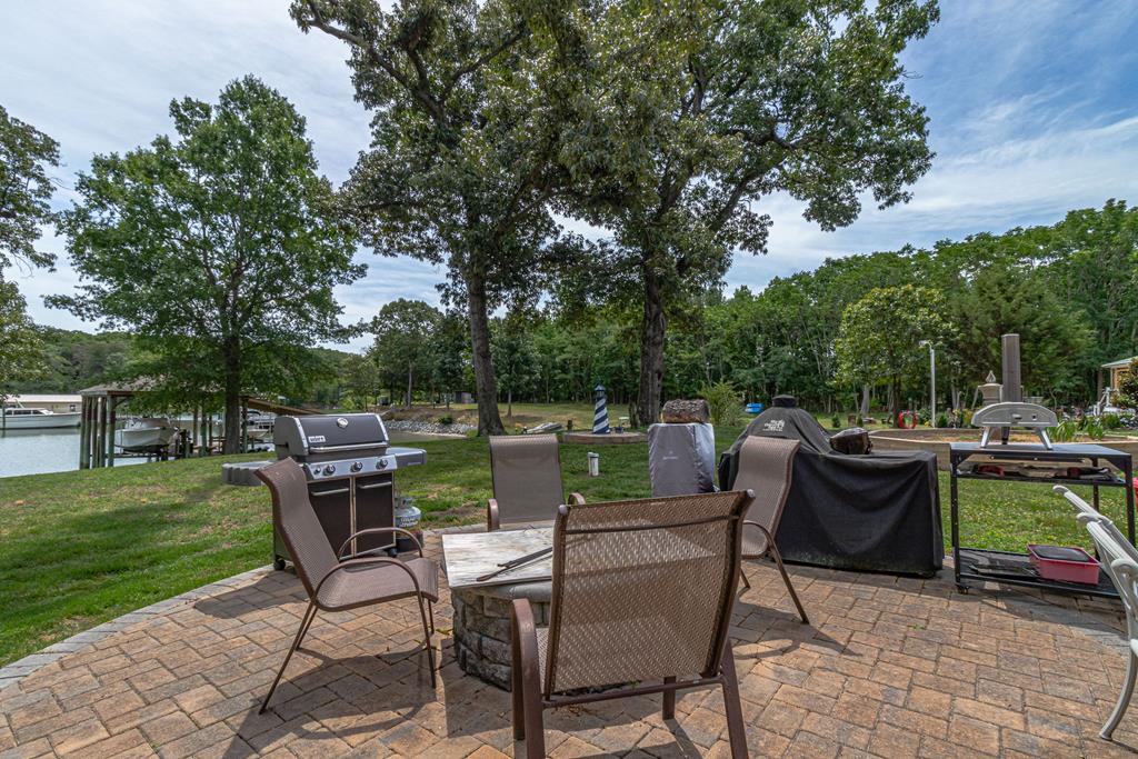 47 Edgewater Drive