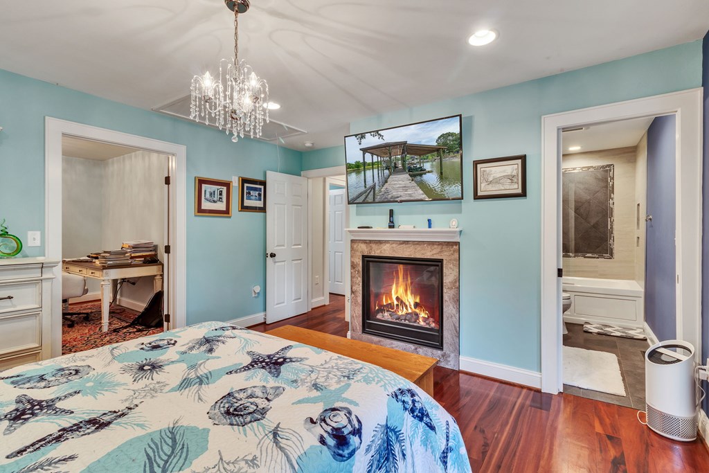 47 Edgewater Drive