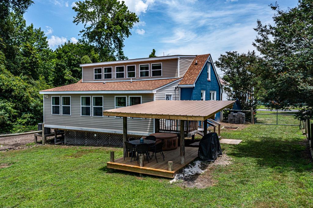 2082 Fairport Road