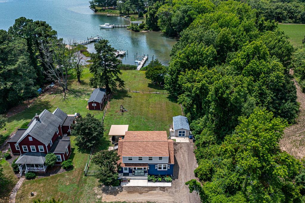 2082 Fairport Road