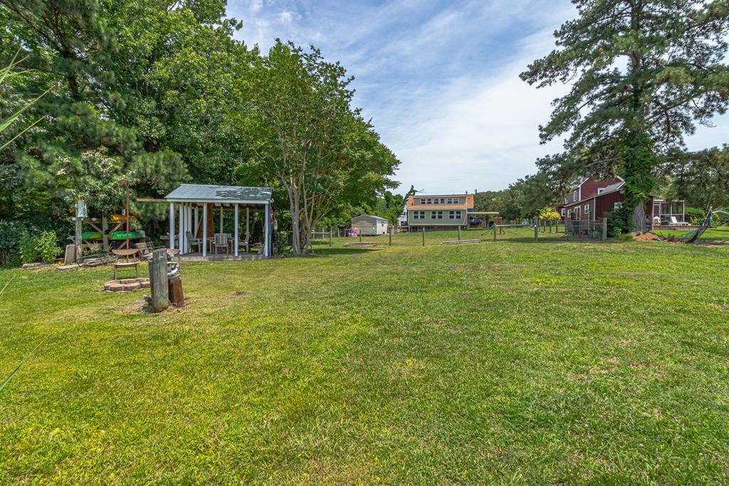 2082 Fairport Road
