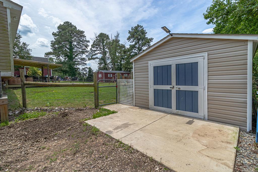 2082 Fairport Road