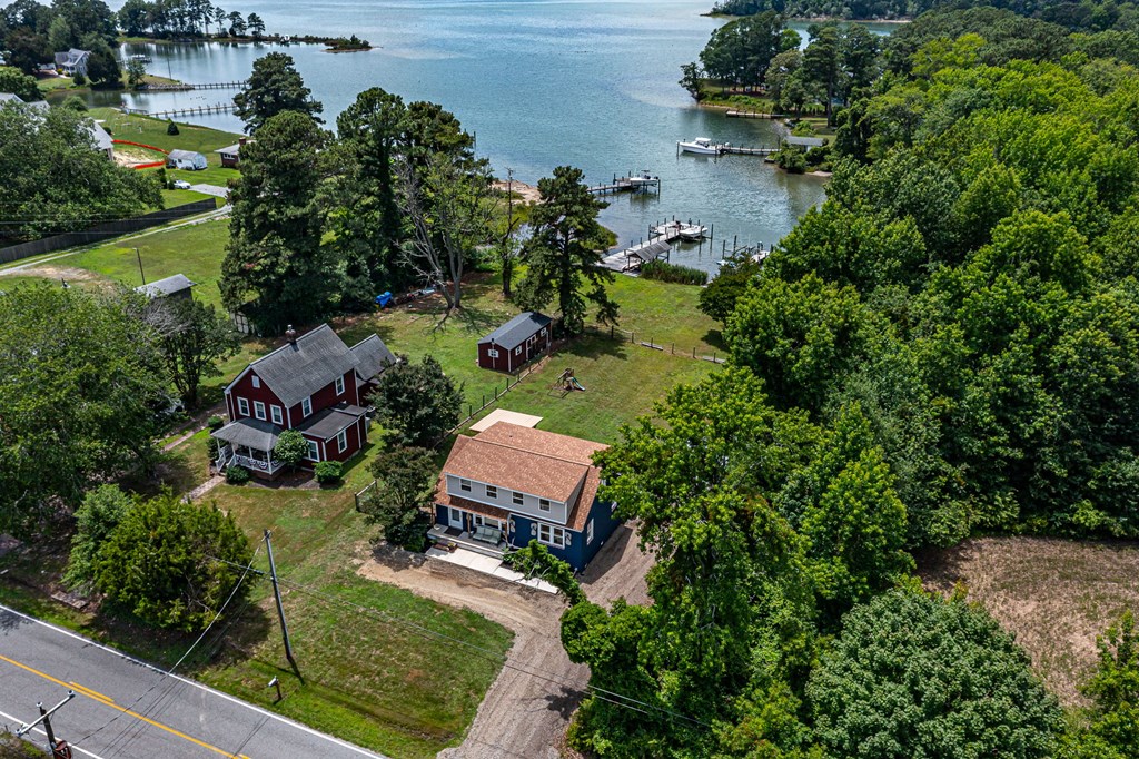 2082 Fairport Road