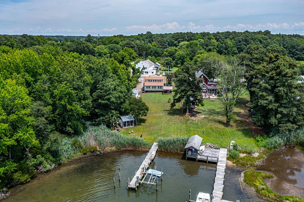 2082 Fairport Road