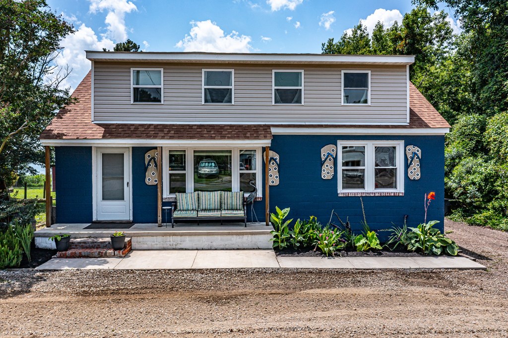 2082 Fairport Road