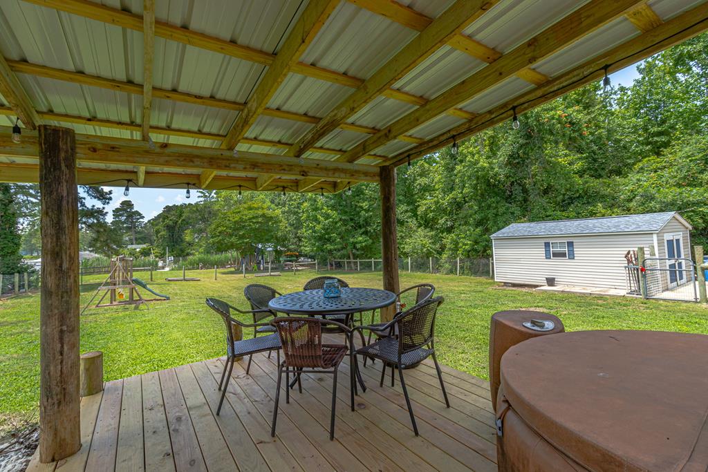 2082 Fairport Road